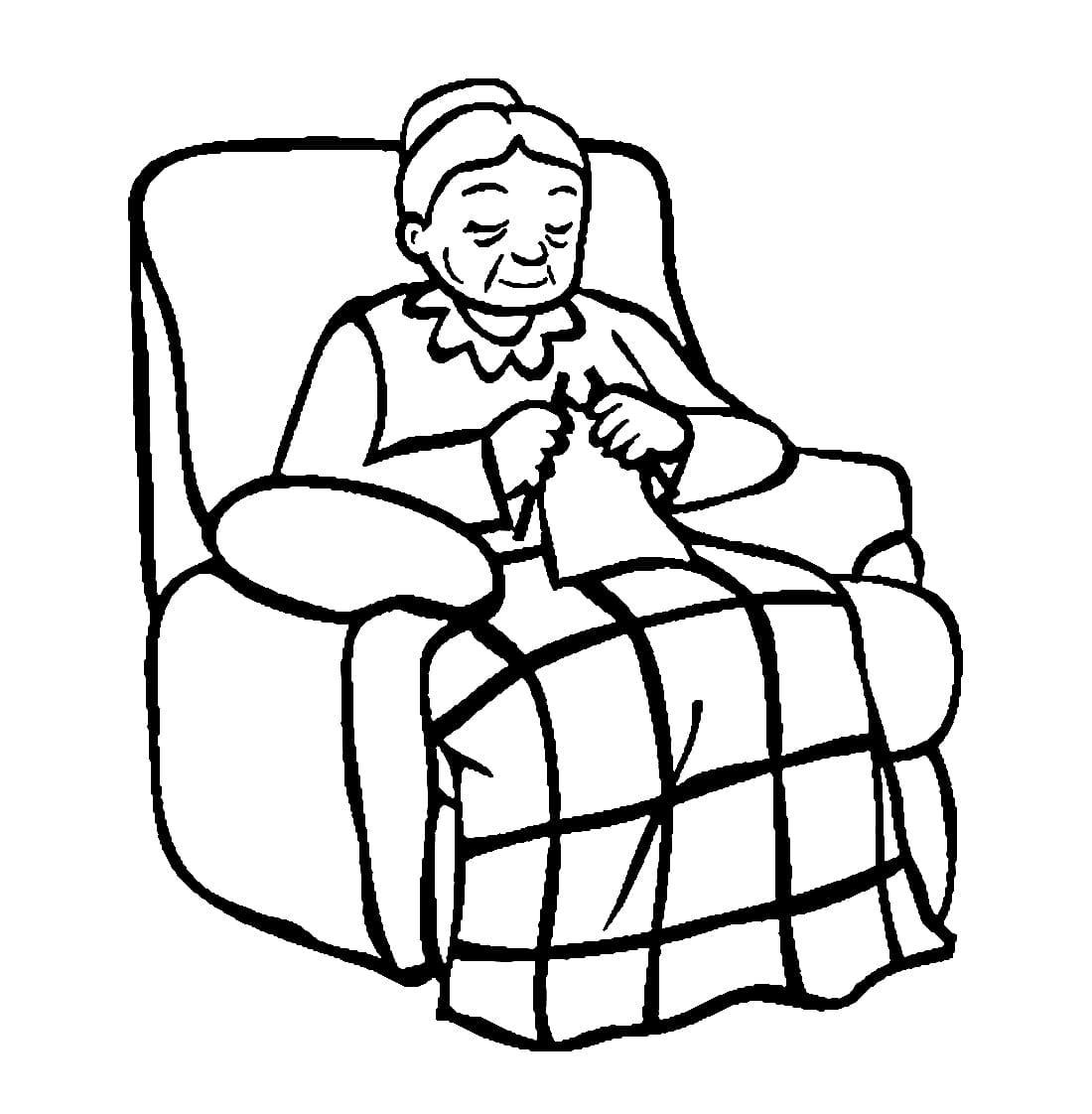 Nenek duduk di kursi rajut