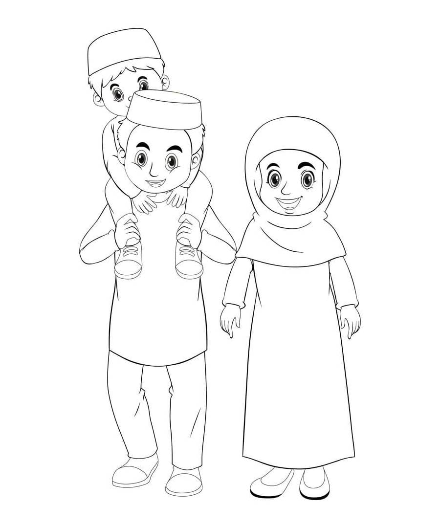 Keluarga mengenakan Baju Adat