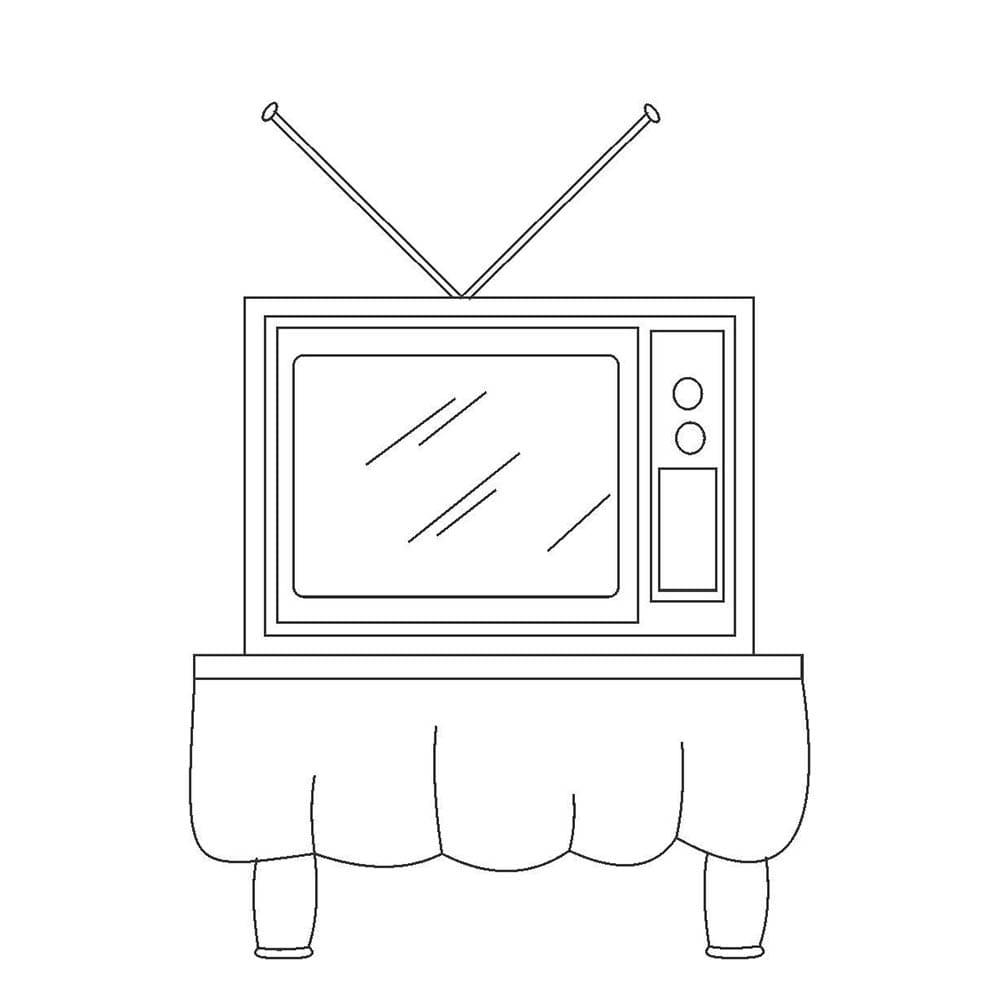 Televisi antik di atas meja
