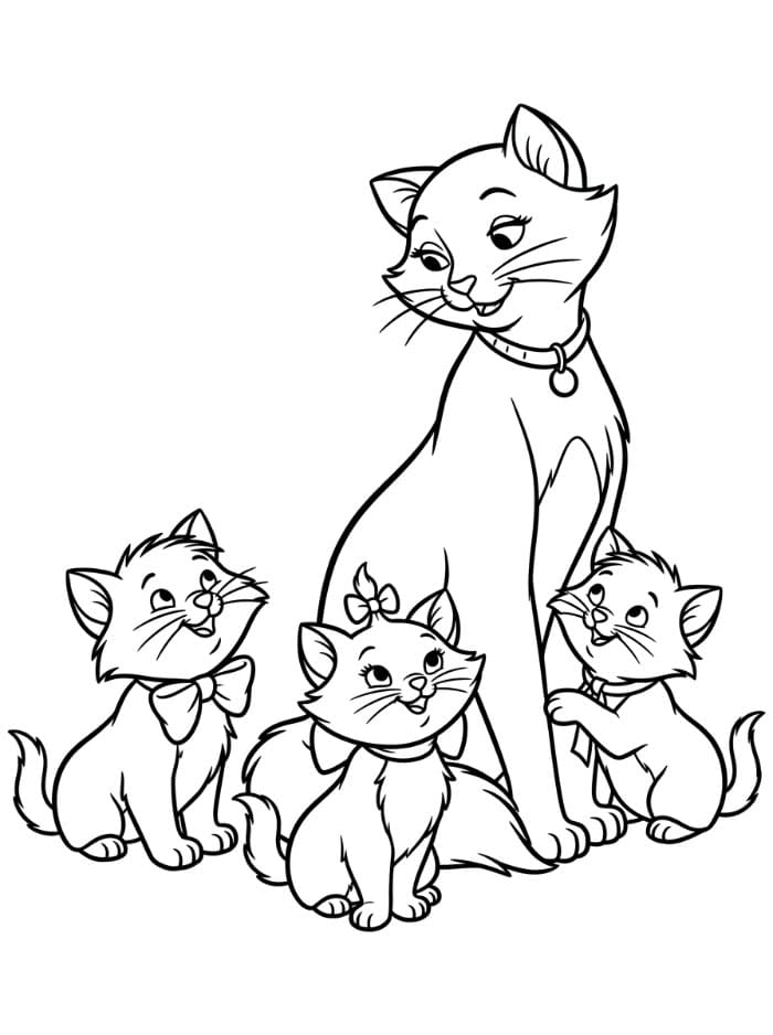 Duchess bersama anak-anak kucingnya